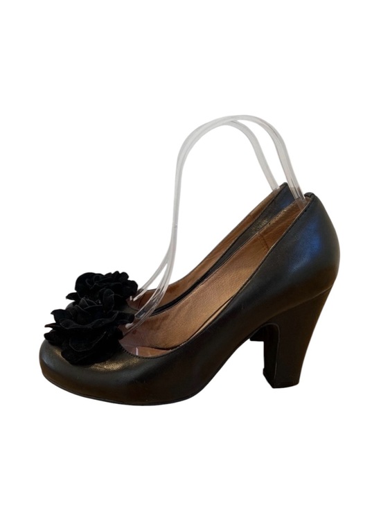 Miz Mooz Shoes - Miz Mooz black heeled shoes pump floral applique genuine leather handcrafted 6.5